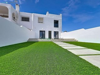 Casa adosada en venta en Urb. El Palmeral en Mojácar