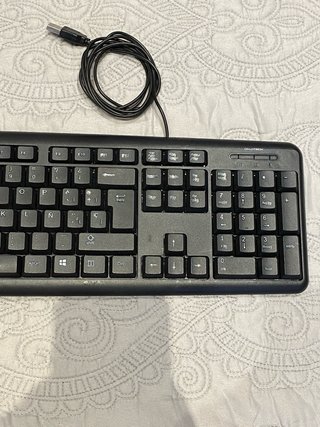 Teclado y Soporte Negro