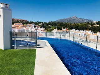 Ático en alquiler en Rodeo Alto-Guadaiza-La Campana en Marbella