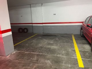 Garaje en alquiler en Les Corts en Barcelona
