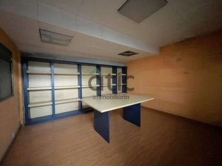 Local comercial en alquiler en Plaça Catalunya en Manresa