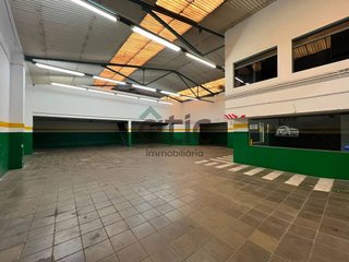 Local comercial en alquiler en Plaça Catalunya en Manresa