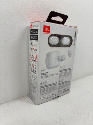 JBL Tune Buds Blancos Auriculares Inalámbricos