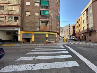 Local comercial en alquiler en Delicias en Zaragoza