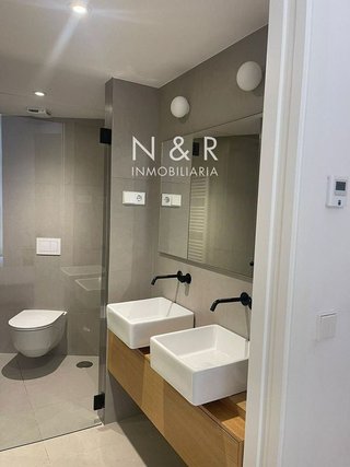 Piso en alquiler en Ensanche - Sar en Santiago de Compostela