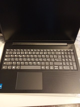 Portátil Lenovo V15 G4 IRU con garantía