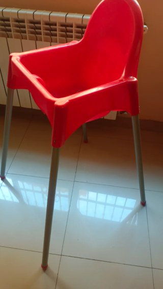 Trona de niño roja IKEA