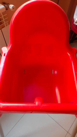 Trona de niño roja IKEA