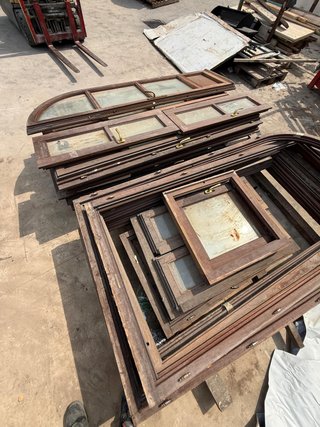 Lote puertas madera antiguas con cristal