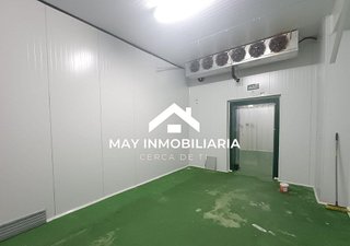 Local comercial en alquiler en Coria del Río