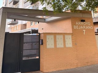Piso en alquiler en Huerta de la Reina - Trassierra en Córdoba