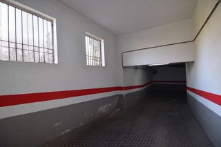 Garaje en alquiler en Bola de Oro - Serrallo en Granada