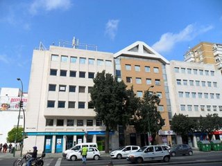 Local comercial en alquiler en La Buhaira en Sevilla