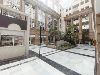 Local comercial en alquiler en La Buhaira en Sevilla