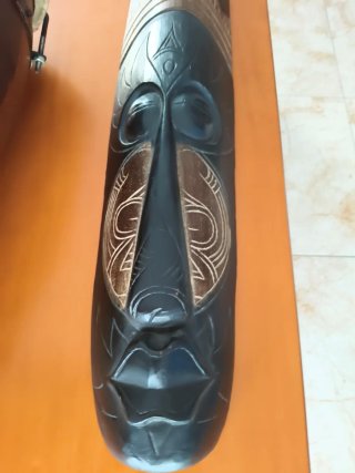 Tambor y máscara africana decorativa