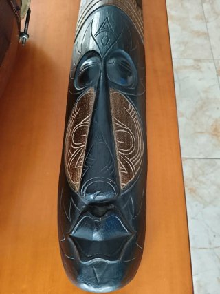 Tambor y máscara africana decorativa