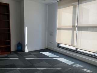 Oficina en venta en Colores - Entreparques en Sevilla