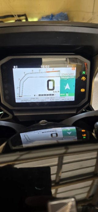 HONDA FORZA 750  APTA Carnet A2.