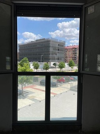 Oficina en alquiler en La Chantría - La Lastra en León
