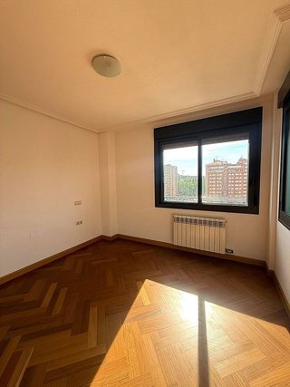 Piso en alquiler en Huerta del Rey en Valladolid