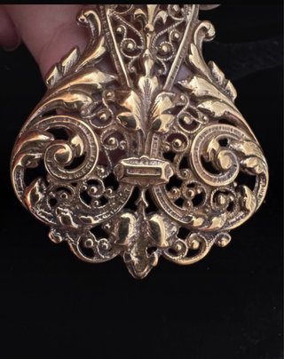 Aretes largos de latón estilo Art Nouveau vintage
