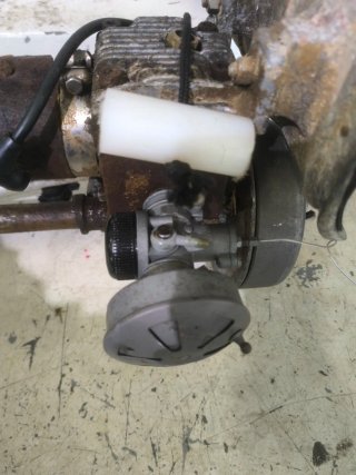 Motor fueraborda. (Emecé)Ni seagull, ni montesa