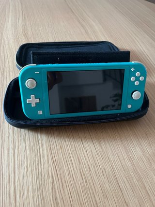 Nintendo Switch Lite Azul + Juego + Fundas