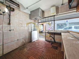 Local comercial en venta en Laviada en Gijón