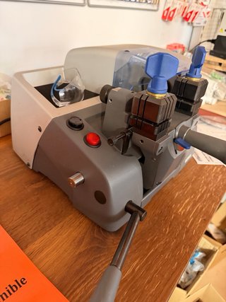Máquina Duplicadora Llaves + Lotes