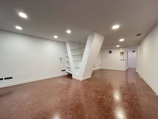 Oficina en alquiler en Les Corts en Barcelona