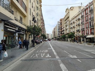 Local comercial en alquiler en Arrancapins en Valencia