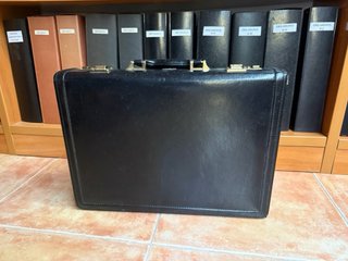 Maletín ejecutivo cuero con combinación