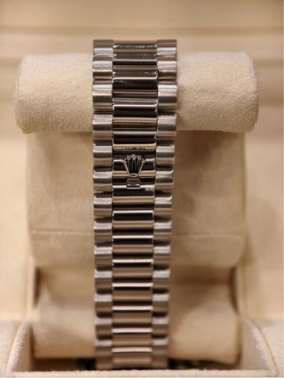 Rolex Day-Date 41mm Negro Diamantes