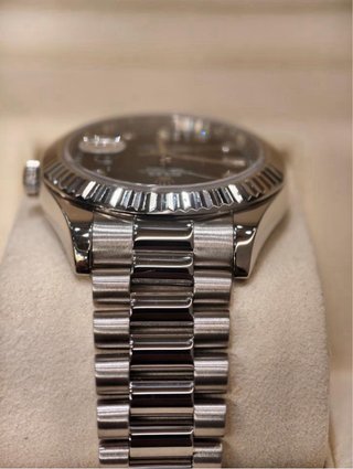 Rolex Day-Date 41mm Negro Diamantes