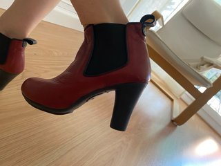 Botines tacón rojos
