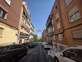 Local comercial en alquiler en Opañel en Madrid