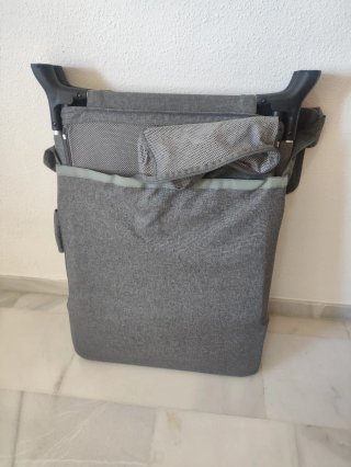 Cuna de viaje Bugaboo gris