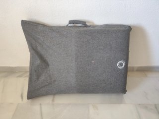 Cuna de viaje Bugaboo gris