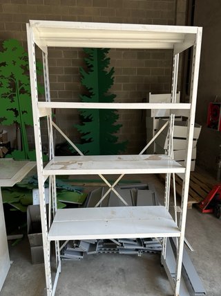 Estantería metálica blanca de almacenaje