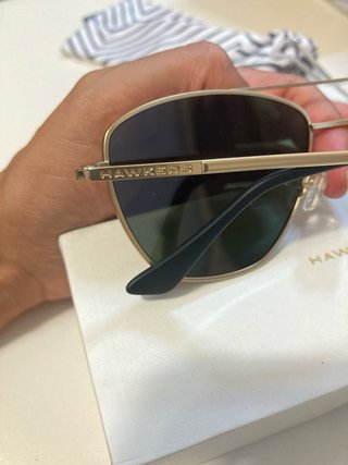 Gafas de sol Hawkers doradas y marrones
