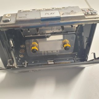 Walkman Aiwa HS-J700 Radio Cassette 1987 con Funda