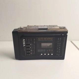 Walkman Aiwa HS-J700 Radio Cassette 1987 con Funda