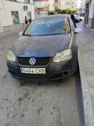 Volkswagen Golf 2005 averiado