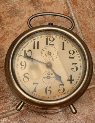Reloj despertador JAZ antiguo