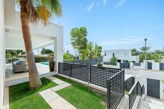 Chalet en alquiler en Río Real en Marbella