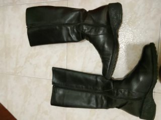 Botas de cuero negras