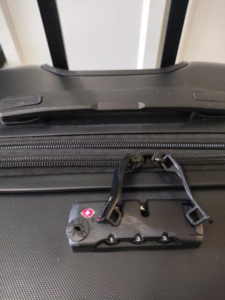 Urge venta ,Maleta trolley grande negra