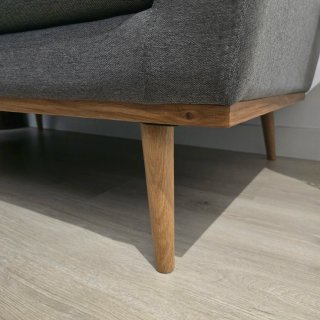 Sofá 2 plazas gris con cojines Maisons du Monde