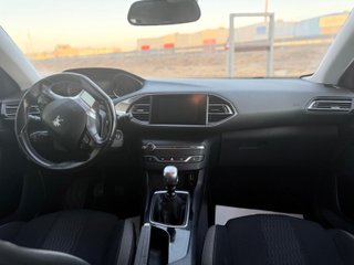 Peugeot 308 2016