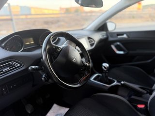 Peugeot 308 2016